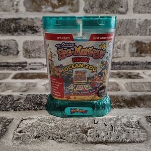 Amazing Live Sea Monkeys Ocean Zoo Marine Aquarium NEON Sea Foam